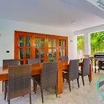 Close To The Beach! Lux Villa Gemela, 6Br, 9Bt